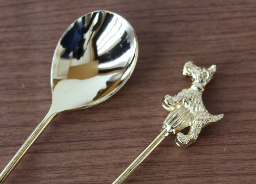 ���]���h�}�j�[ ���^���J�g�����[ �e���A �S�[���h �X�v�[��