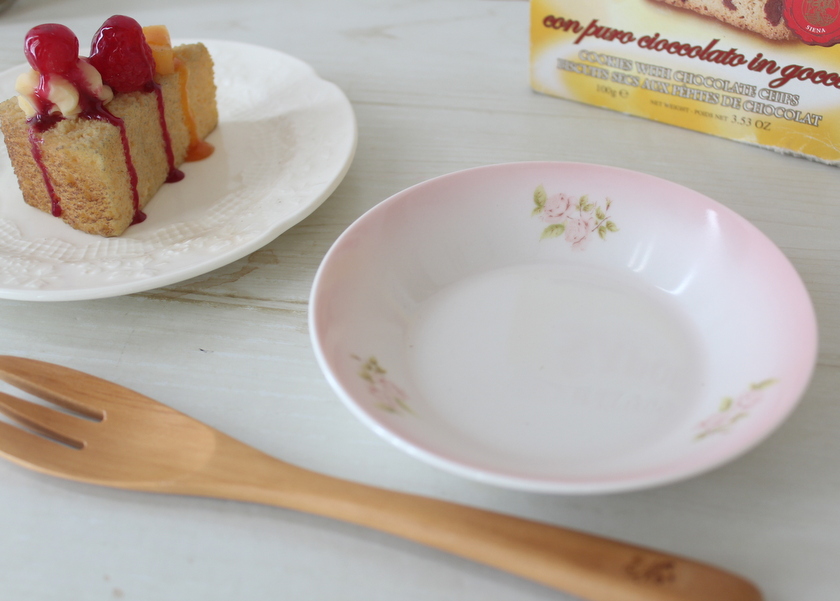 イマン ダイアナローズ 陶器 12cm花びらプレート