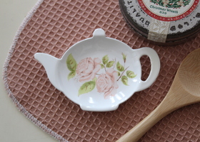 イマン ダイアナローズ 陶器、ホーロー － フレンチカントリーのバラ柄 