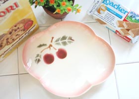 マニー　　ポショアール・ドウ・スリーズ　　陶器　プレート(ピンク)