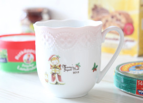 マニー クリスマス・レース陶器 マグカップ(ピンク)