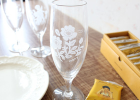 マニー　ブロドリー　ガラス　シャンパン(花)